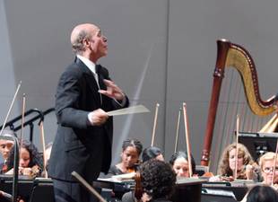 tribute-concert-to-maestro-guido-lopez-gavilan-organized-in-cuba